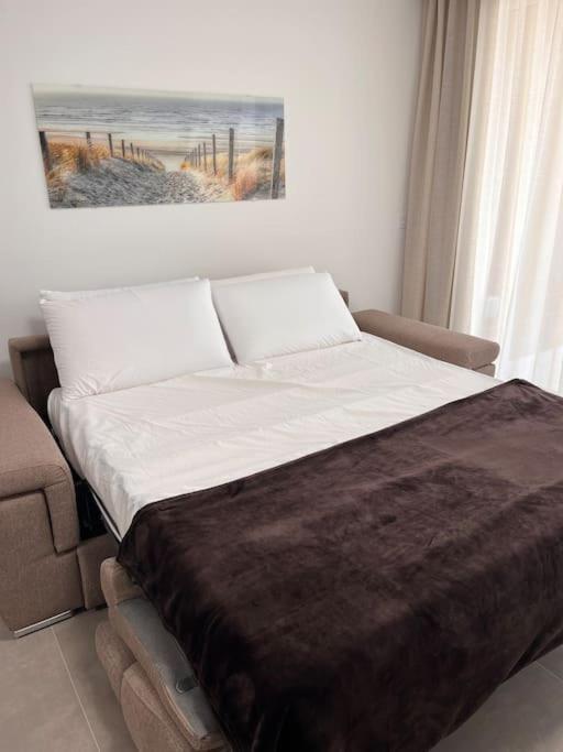3 Bedroom Seaside Luxury Accommodation - Sleeps 8 St. Paul's Bay Ngoại thất bức ảnh