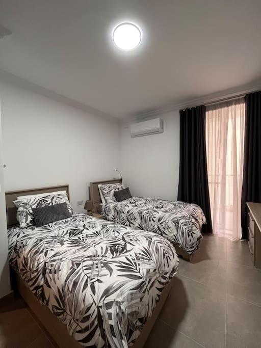 3 Bedroom Seaside Luxury Accommodation - Sleeps 8 St. Paul's Bay Ngoại thất bức ảnh