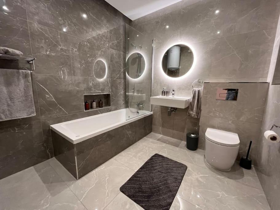 3 Bedroom Seaside Luxury Accommodation - Sleeps 8 St. Paul's Bay Ngoại thất bức ảnh