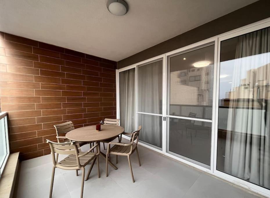 3 Bedroom Seaside Luxury Accommodation - Sleeps 8 St. Paul's Bay Ngoại thất bức ảnh